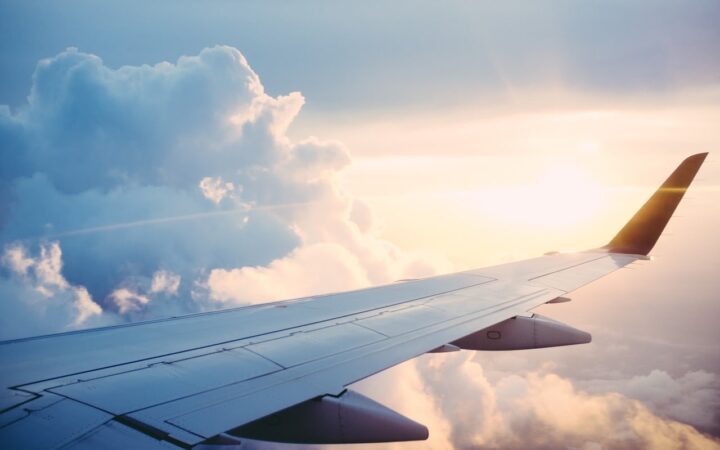国内航空券を安く買う方法|LCC・早割・セールを活用しよう