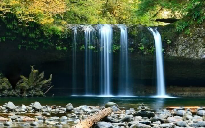 日本の滝の名所ガイド|マイナスイオンあふれる絶景の滝10選