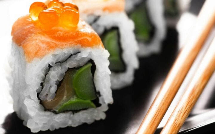 静岡おでんガイド|黒いスープと串刺しが特徴の静岡のご当地おでん